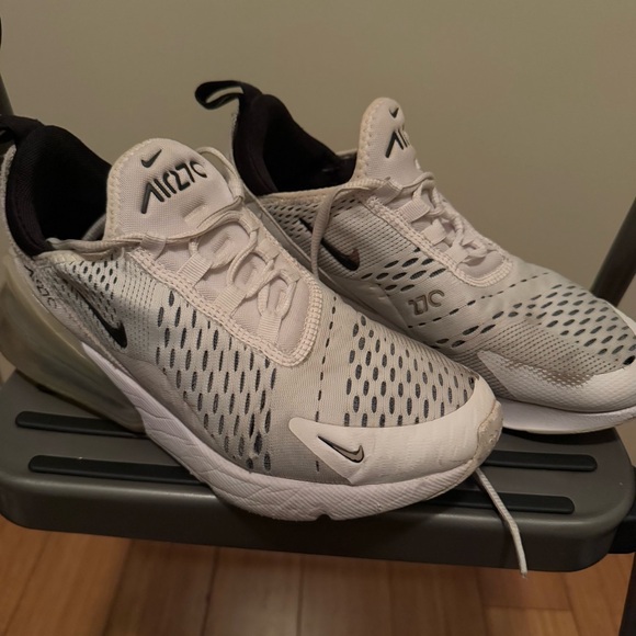 Nike Air 270 - Women’s 7 - Picture 1 of 7